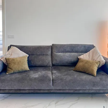 Beira Mar, Com Garagem E Piscina. Apartmán