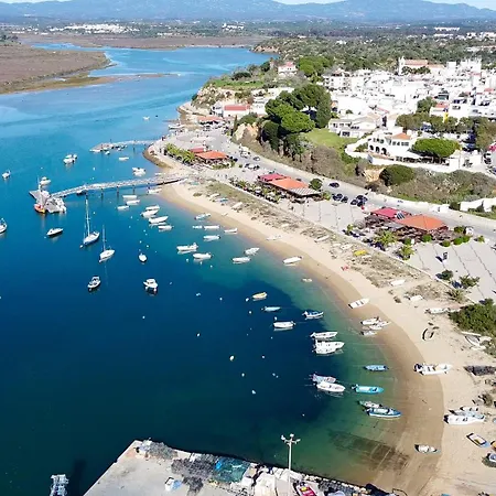 Διαμέρισμα Beira Mar, Com Garagem E Piscina.