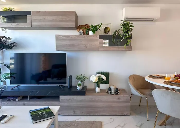 Apartament Beira Mar, Com Garagem E Piscina.