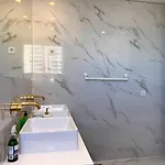 Beira Mar, Com Garagem E Piscina. * بورتيماو