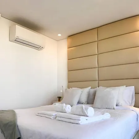 公寓 Beira Mar, Com Garagem E Piscina. 波尔蒂芒
