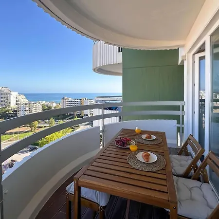 Daire Beira Mar, Com Garagem E Piscina *