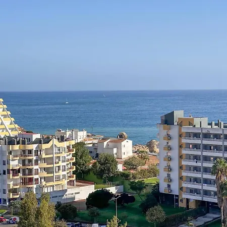 Beira Mar, Com Garagem E Piscina