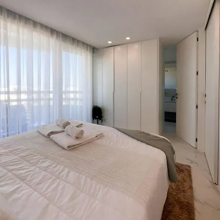 Апартаменти Beira Mar, Com Garagem E Piscina. *
