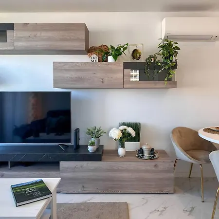 Апартаменты Beira Mar, Com Garagem E Piscina