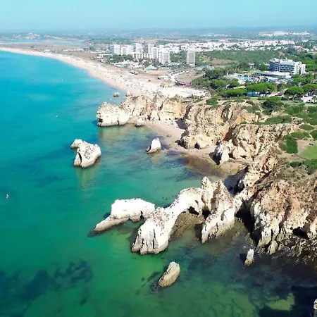 Beira Mar, Com Garagem E Piscina. Портиман