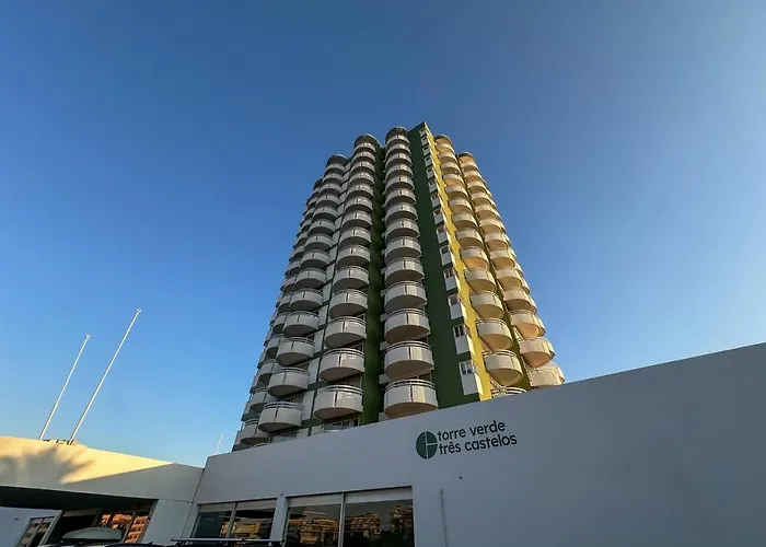 Beira Mar, Com Garagem E Piscina. * Портиман