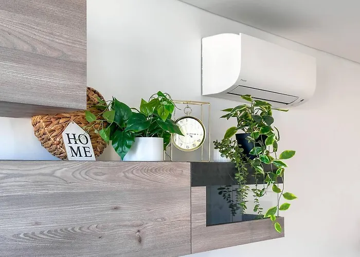 Beira Mar, Com Garagem E Piscina. Портиман